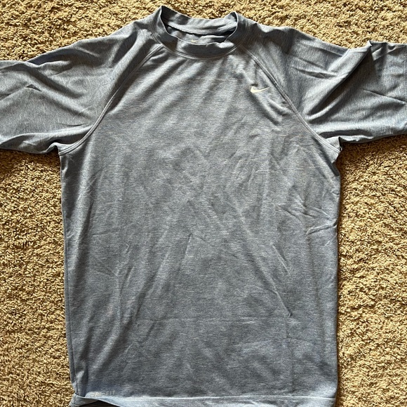 Mens Nike Dri-fit short sleeve - Picture 1 of 2